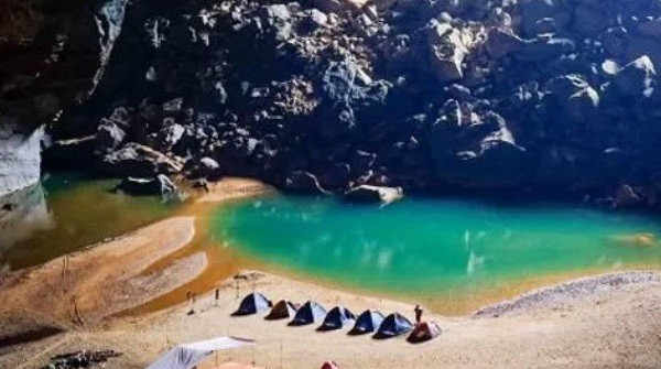 Yerin Altındaki Saklı Cennet: Son Doong Yerin Altındaki Saklı Cennet: Son Doong